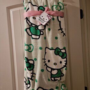 Hello Kitty Green Blanket 💚